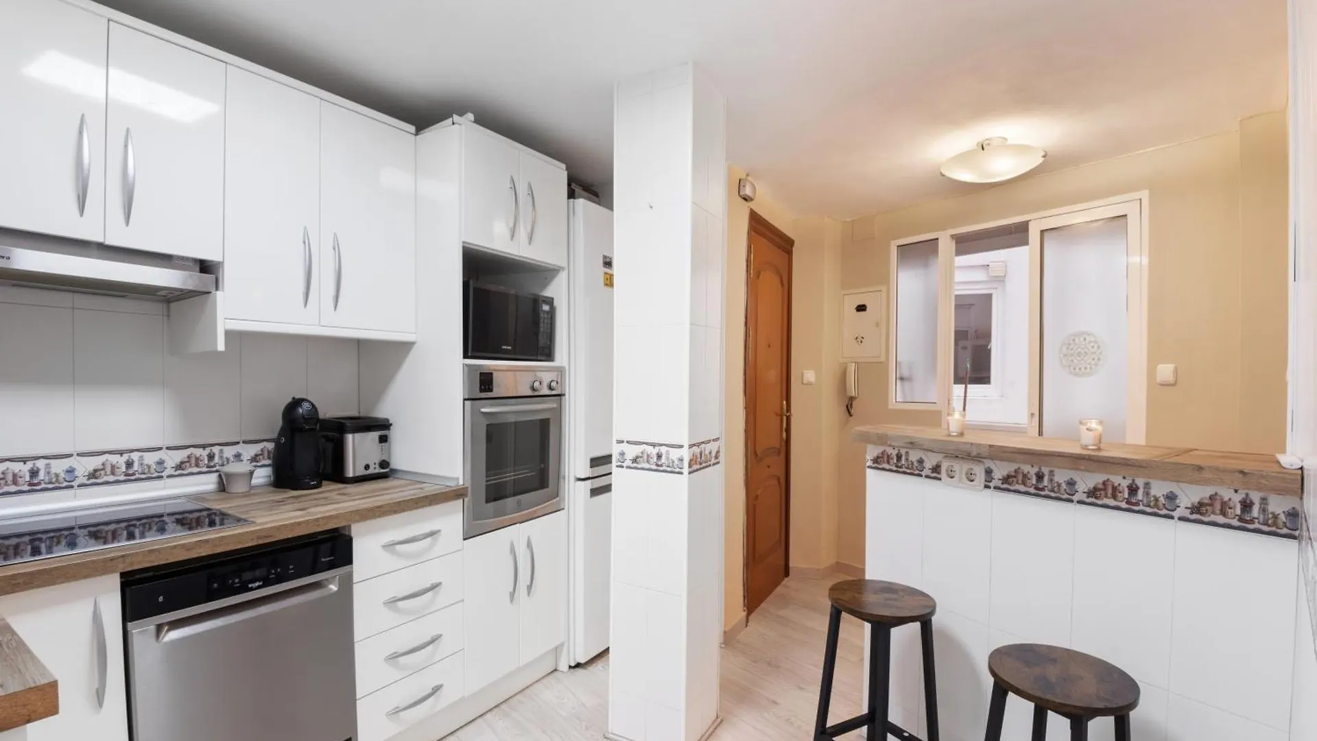 Apartamento De 3 Habitaciones En El Centro 말라가