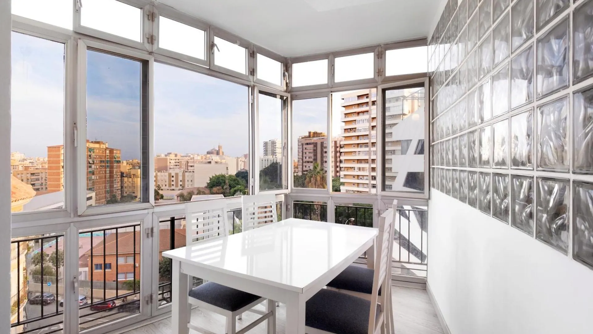 Apartamento De 3 Habitaciones En El Centro 말라가